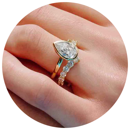 Pear Engagement Rings