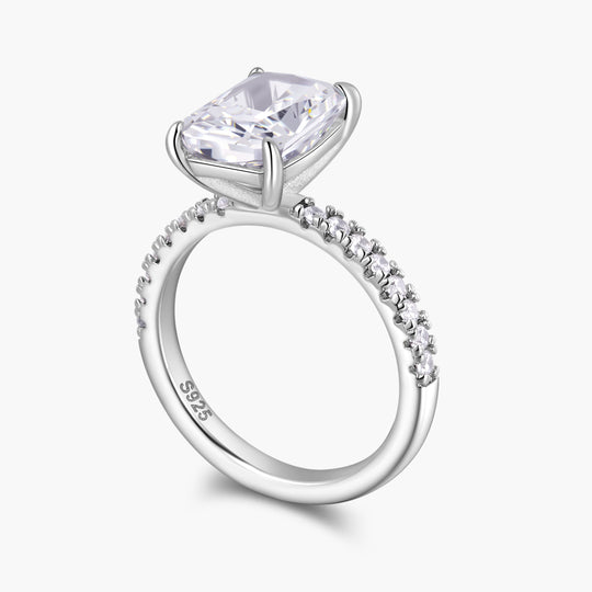 Elia Ring