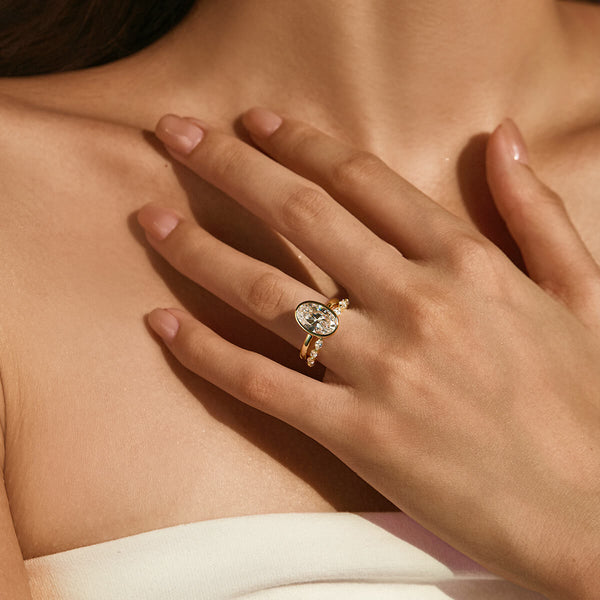 Petite Side Marquise Band