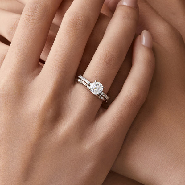 Pavé Amor Ring