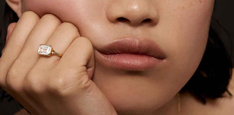Model wearing the Roen ring