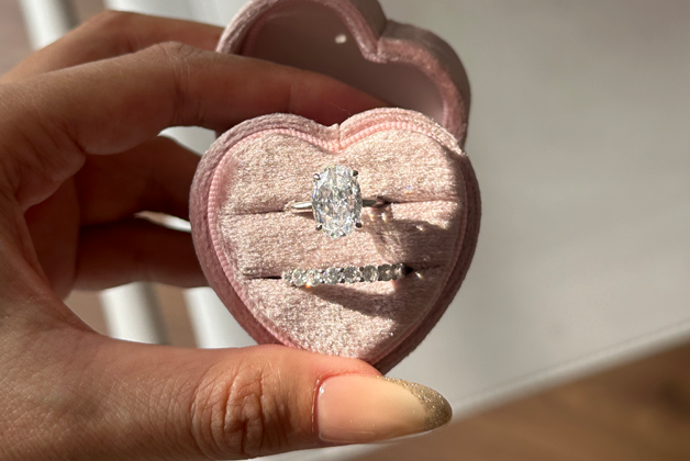 OBJKTS ring in a velvet heart box