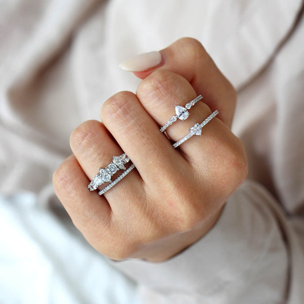 Amo Dainty Heart-cut Ring