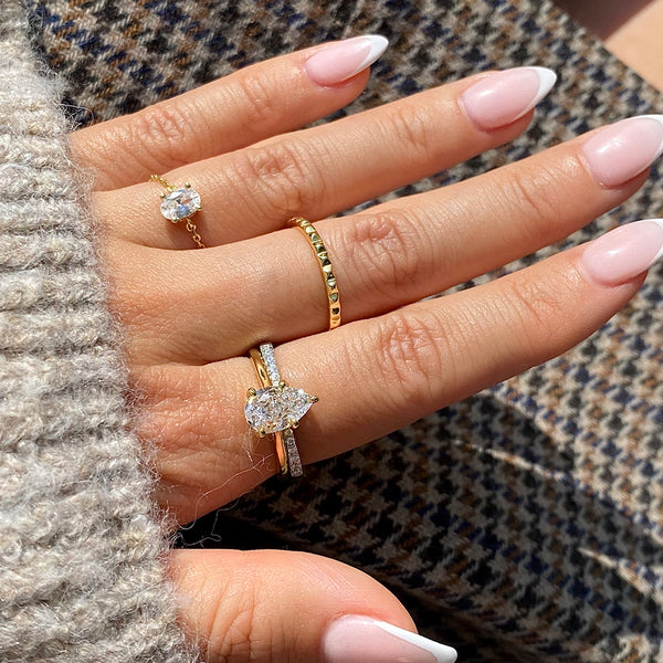 Dainty Oval Chain Ring